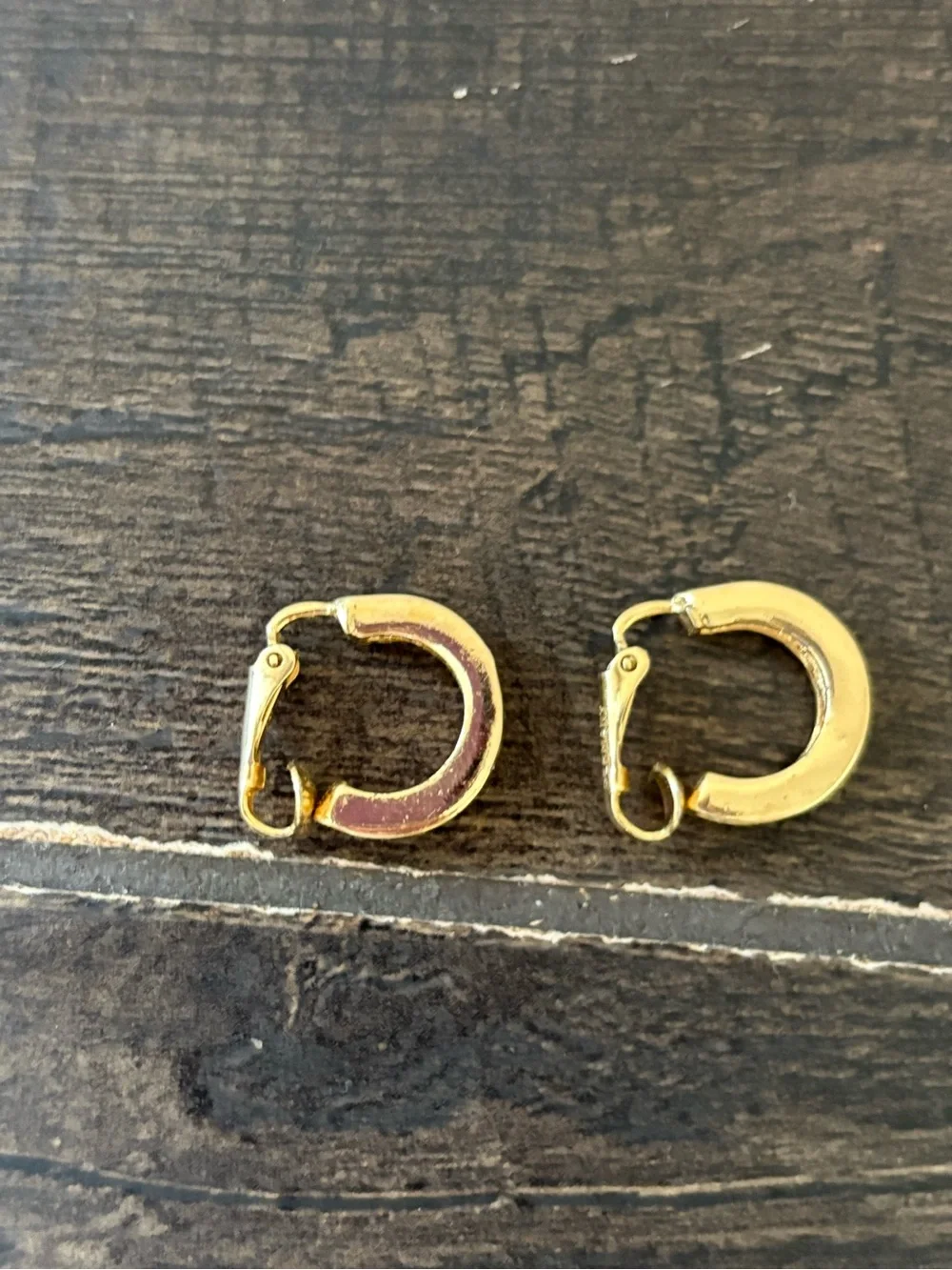 Dior gold tone